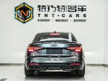 2022 Audi S4 с пробегом 63 000 км