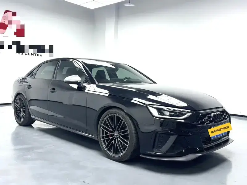 2022 Audi S4 с пробегом 53 000 км