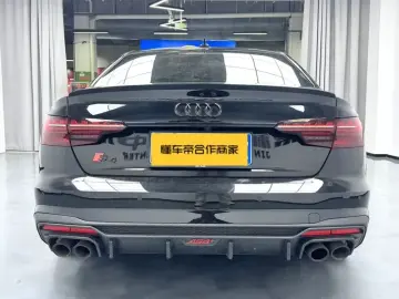 2022 Audi S4 с пробегом 53 000 км