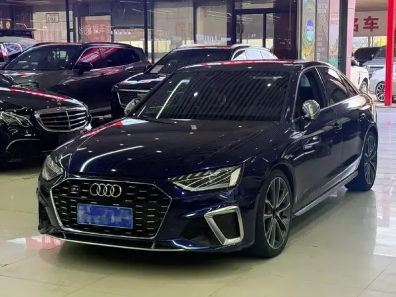 2021 Audi S4 с пробегом 87 000 км