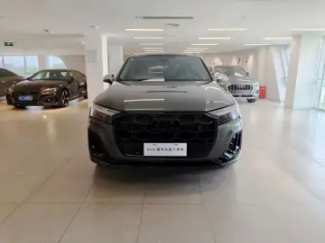 2024 Audi SQ7 с пробегом 1 000 км