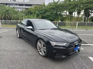 2021 Audi S6 с пробегом 40 000 км