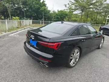 2021 Audi S6 с пробегом 40 000 км