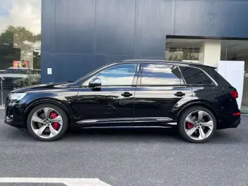 2024 Audi SQ7 с пробегом 1 000 км