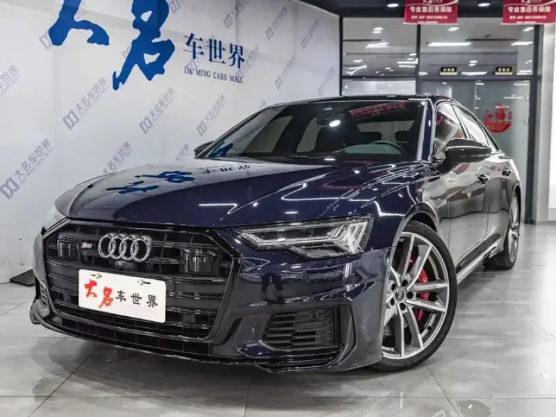 2021 Audi S6 с пробегом 61 000 км