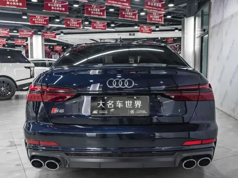 2021 Audi S6 с пробегом 61 000 км