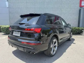2024 Audi SQ7 с пробегом 5 900 км