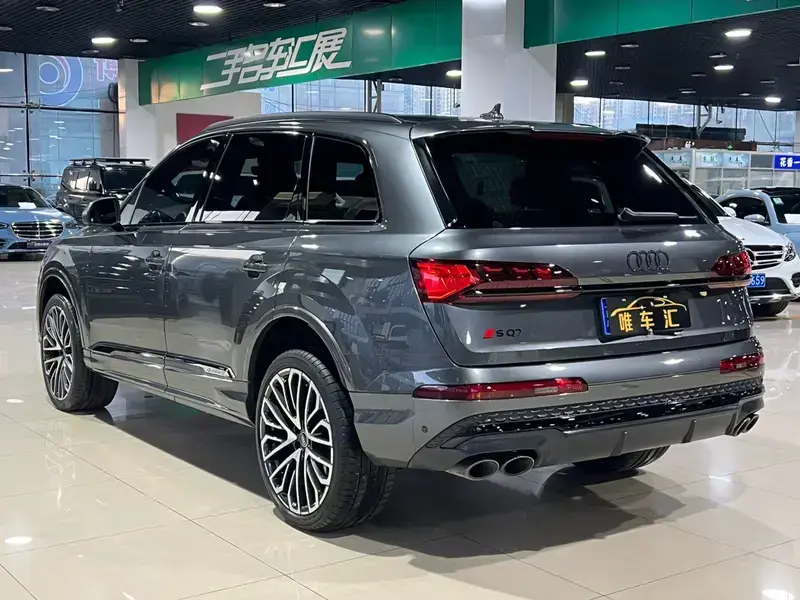 2024 Audi SQ7 с пробегом 21 000 км