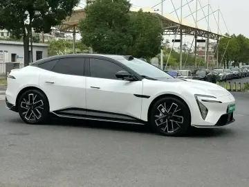 2025 Avatr 06 с пробегом 15 000 км
