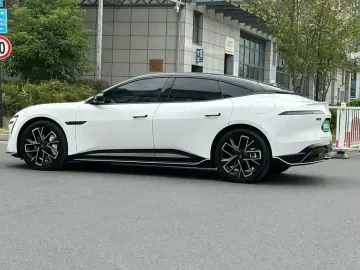 2025 Avatr 06 с пробегом 15 000 км