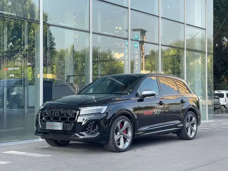 2024 Audi SQ7 с пробегом 1 200 км