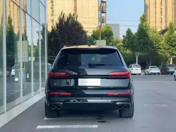 2024 Audi SQ7 с пробегом 1 200 км