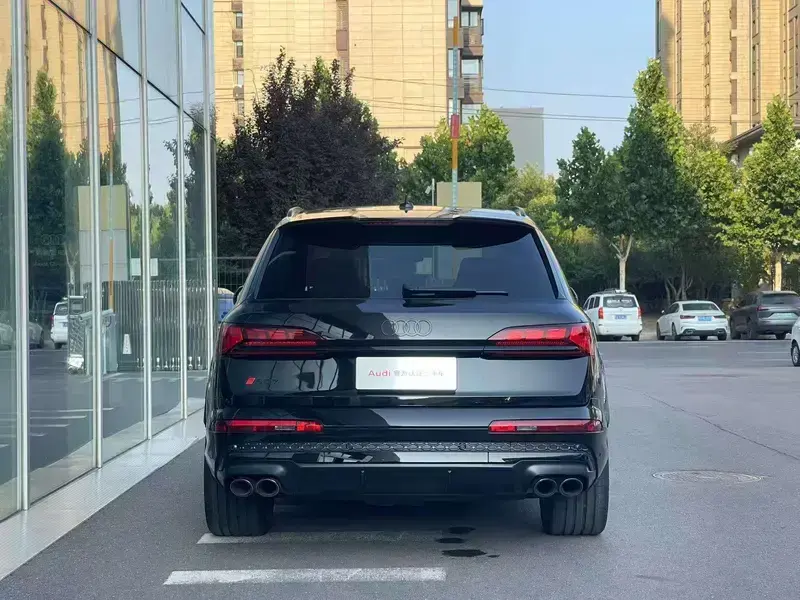 2024 Audi SQ7 с пробегом 1 200 км