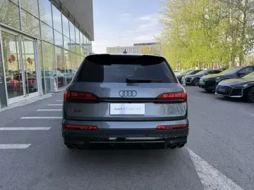 2024 Audi SQ7 с пробегом 29 000 км