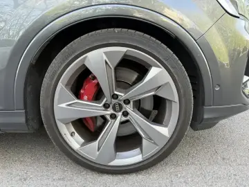 2024 Audi SQ7 с пробегом 29 000 км