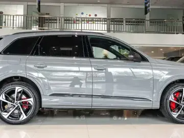 2024 Audi SQ7 с пробегом 51 000 км