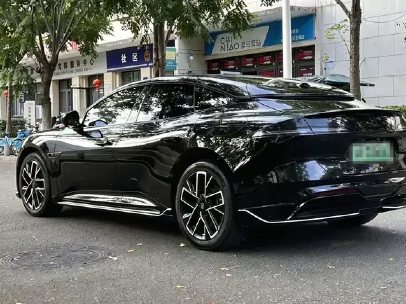 2025 Avatr 06 с пробегом 22 000 км