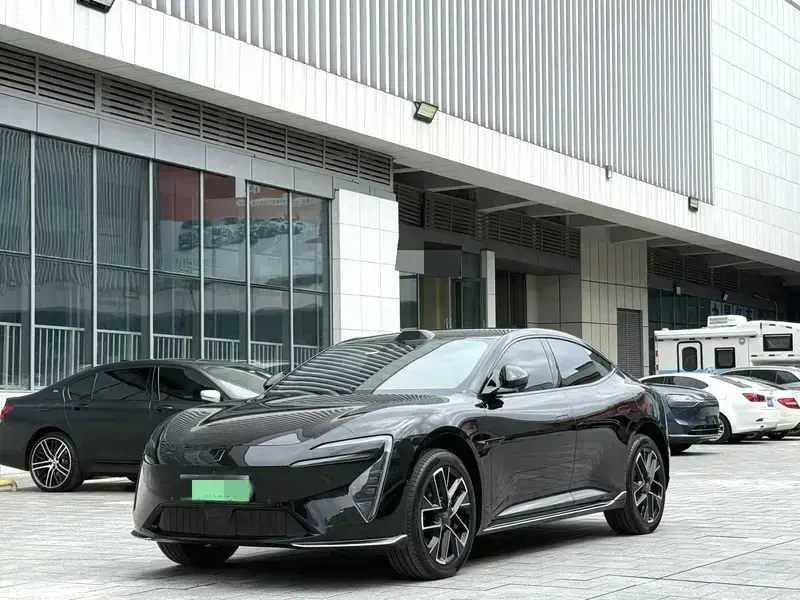 2025 Avatr 06 с пробегом 8 000 км