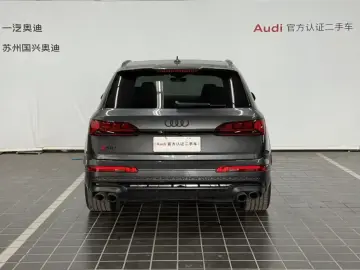 2024 Audi SQ7 с пробегом 5 000 км
