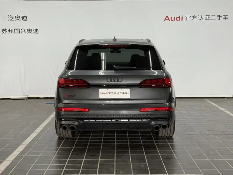 2024 Audi SQ7 с пробегом 5 000 км