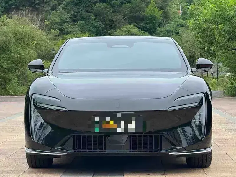 2025 Avatr 06 с пробегом 30 000 км