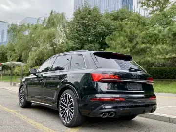 2024 Audi SQ7 с пробегом 19 000 км