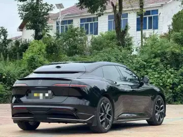2025 Avatr 06 с пробегом 30 000 км
