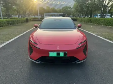 2025 Avatr 06 с пробегом 35 000 км