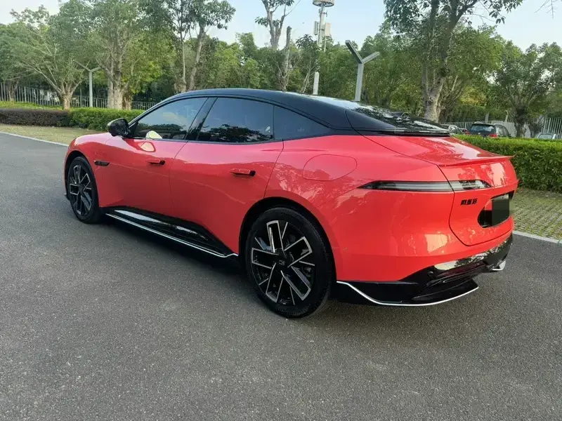 2025 Avatr 06 с пробегом 35 000 км
