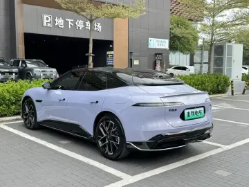 2025 Avatr 06 с пробегом 20 000 км