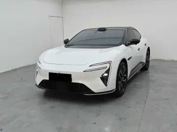 Avatr 06