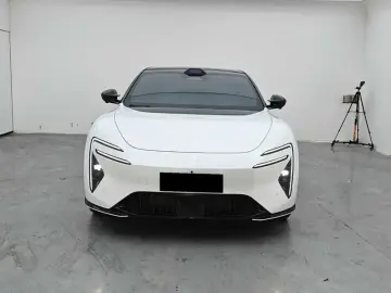 2025 Avatr 06 с пробегом 15 000 км