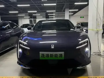 2025 Avatr 06 с пробегом 32 000 км