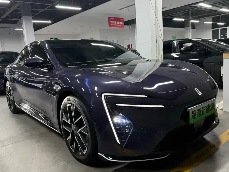 2025 Avatr 06 с пробегом 32 000 км
