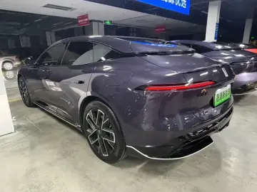 2025 Avatr 06 с пробегом 32 000 км