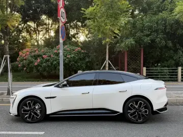 2025 Avatr 06 с пробегом 24 000 км