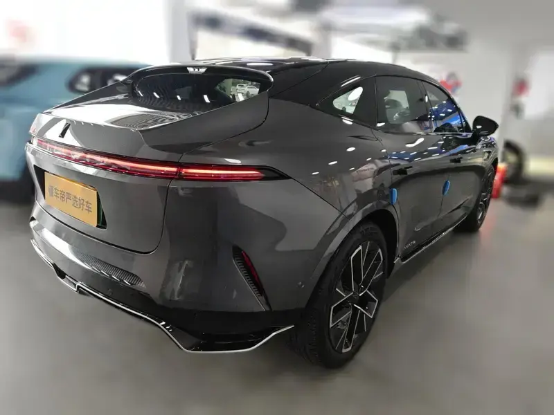 2024 Avatr 11 с пробегом 26 900 км