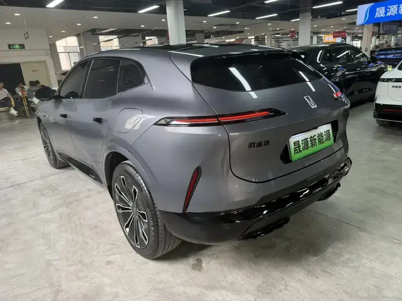 2024 Avatr 07 с пробегом 33 000 км
