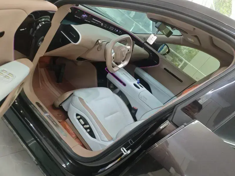 2024 Avatr 07 с пробегом 21 000 км