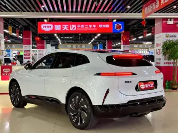 2024 Avatr 07 с пробегом 32 000 км