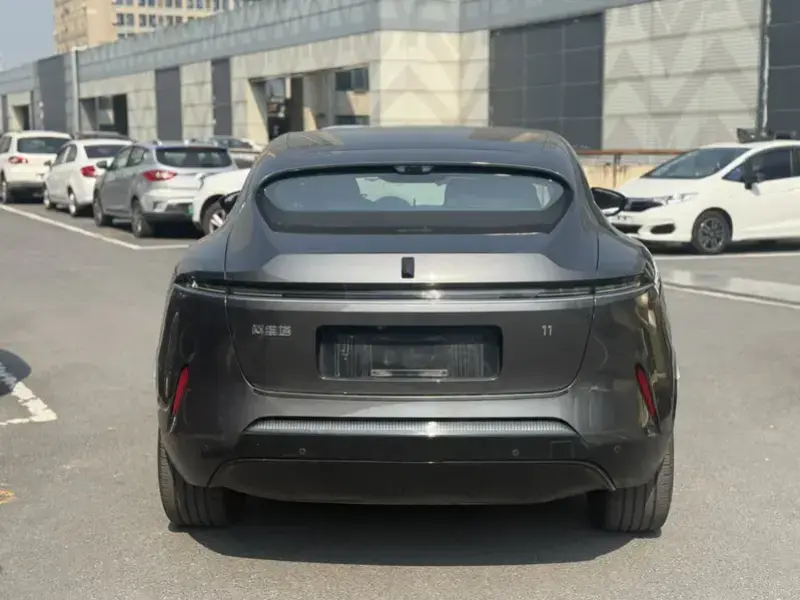 2023 Avatr 11 с пробегом 27 000 км
