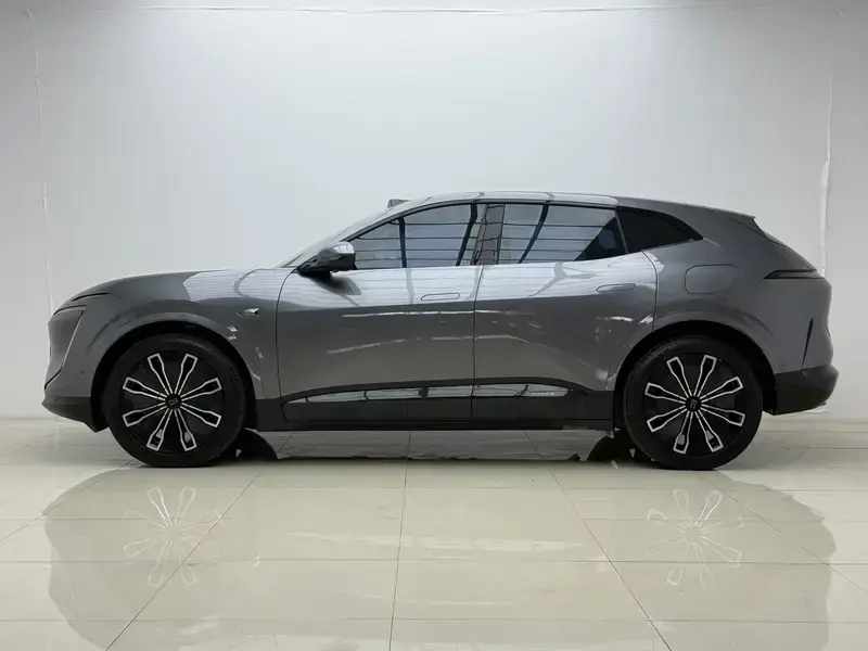 2024 Avatr 07 с пробегом 19 300 км