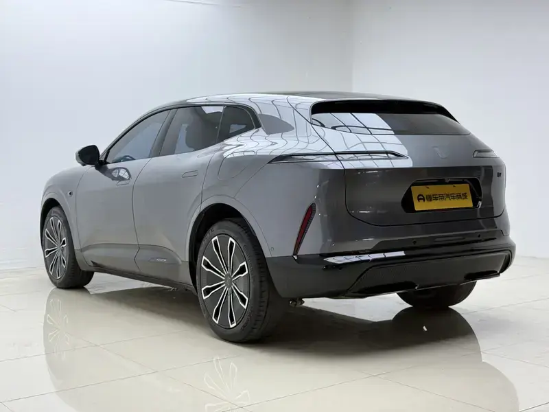 2024 Avatr 07 с пробегом 19 300 км