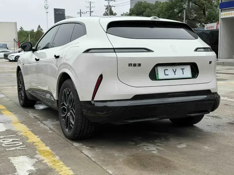 2026 Avatr 07 с пробегом 18 000 км