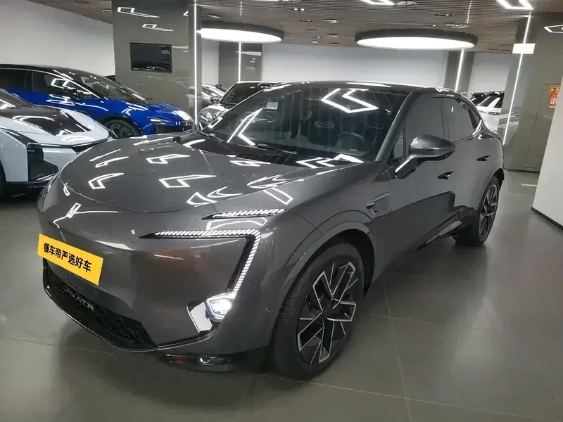 2025 Avatr 11 с пробегом 21 500 км