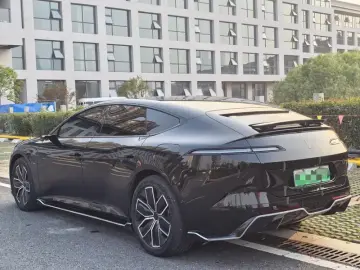 2023 Avatr 12 с пробегом 30 000 км