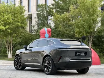 2023 Avatr 11 с пробегом 30 000 км