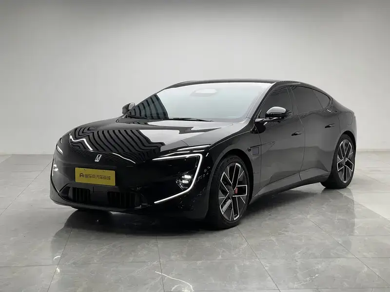 2024 Avatr 12 с пробегом 37 700 км
