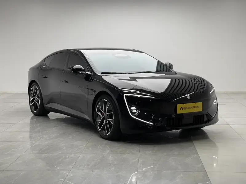 2024 Avatr 12 с пробегом 37 700 км