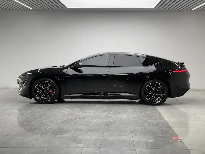 2024 Avatr 12 с пробегом 37 700 км
